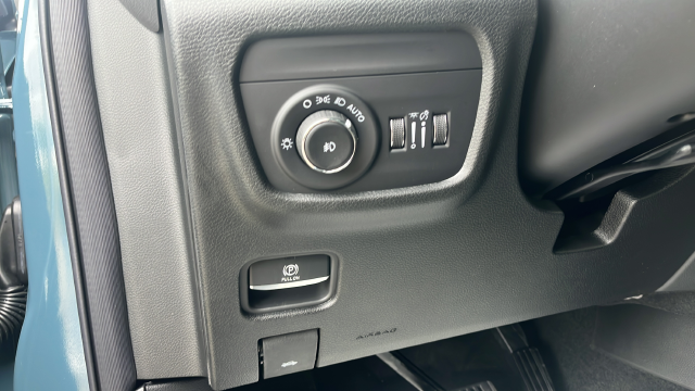 2027 Jeep Grand Cherokee GRAND CHEROKEE LIMITED 4X4