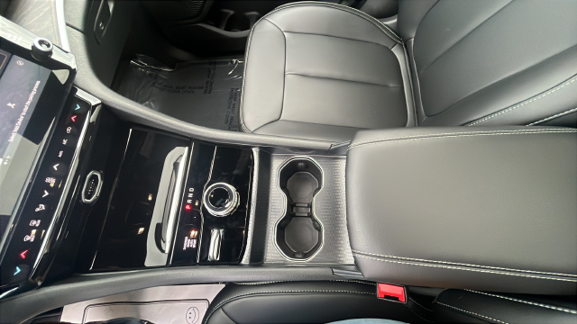 2027 Jeep Grand Cherokee GRAND CHEROKEE LIMITED 4X4