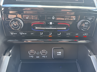 2025 Jeep Grand Cherokee GRAND CHEROKEE L LAREDO X 4X4