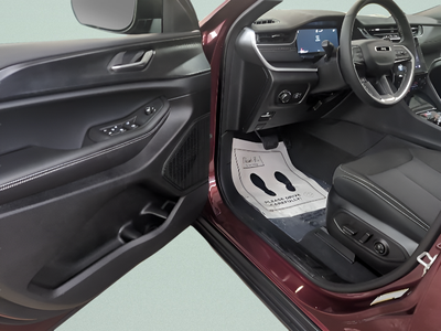 2025 Jeep Grand Cherokee GRAND CHEROKEE L LAREDO X 4X4