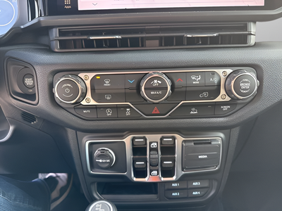 2025 Jeep Gladiator GLADIATOR NIGHTHAWK 4X4