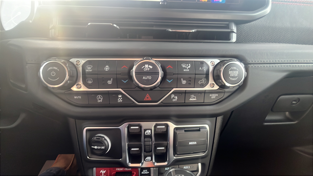 2026 Jeep Gladiator GLADIATOR RUBICON X 4X4