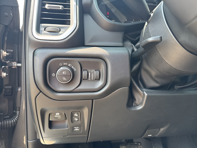 2025 RAM Ram 1500 RAM 1500 BIG HORN CREW CAB 4X4 5'7' BOX