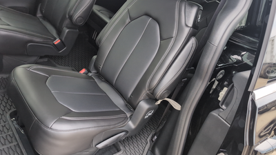 2026 Chrysler Voyager VOYAGER LX