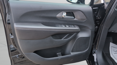 2026 Chrysler Voyager VOYAGER LX