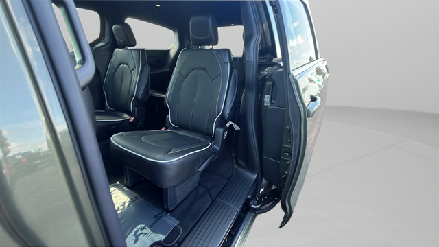 2027 Chrysler Pacifica PACIFICA LIMITED AWD
