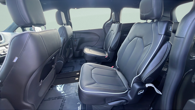 2027 Chrysler Pacifica PACIFICA LIMITED AWD