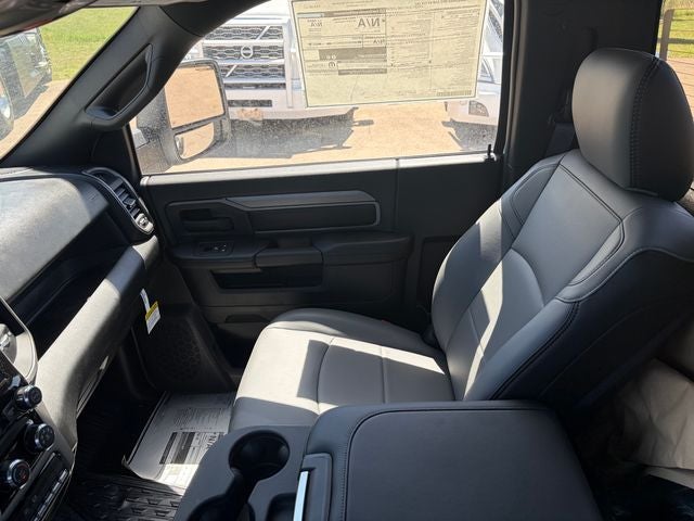 2026 RAM Ram 5500 Chassis Cab RAM 5500 TRADESMAN CHASSIS REGULAR CAB 4X4 84' CA