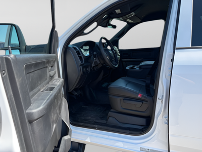 2026 RAM Ram 5500 Chassis Cab RAM 5500 TRADESMAN CHASSIS CREW CAB 4X4 84' CA