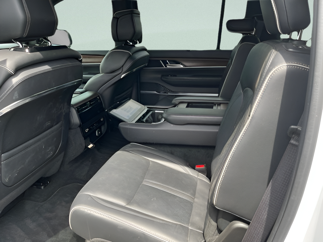 2023 Jeep Grand Wagoneer L Series II