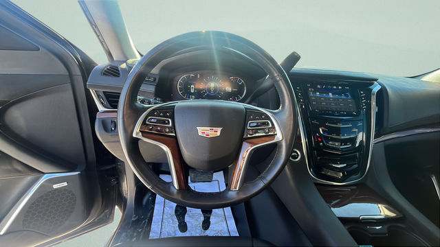 2018 Cadillac Escalade ESV Luxury