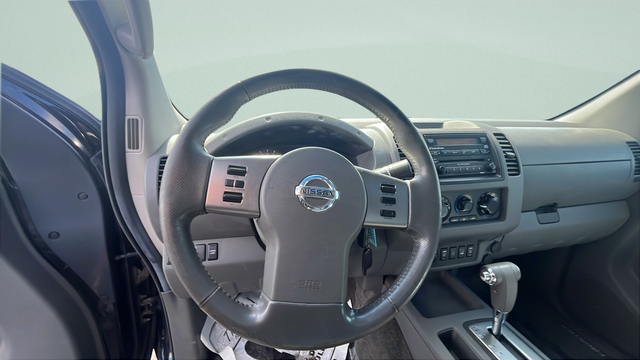 2005 Nissan Frontier LE