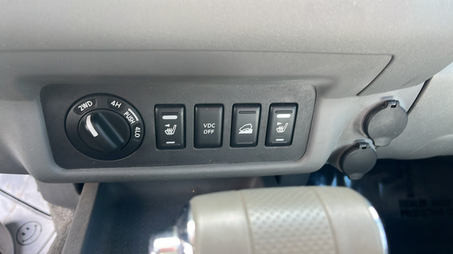 2005 Nissan Frontier LE