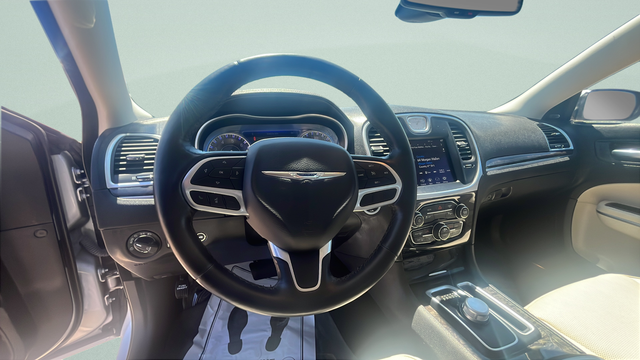 2021 Chrysler 300 Touring