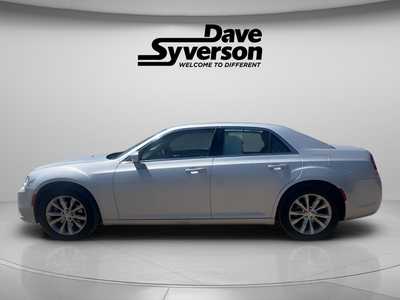 2021 Chrysler 300 Touring
