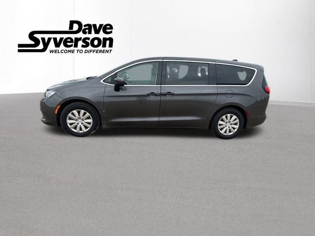 Used 2018 Chrysler Pacifica L with VIN 2C4RC1AG1JR274573 for sale in Albert Lea, Minnesota
