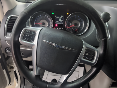 2012 Chrysler Town & Country Touring