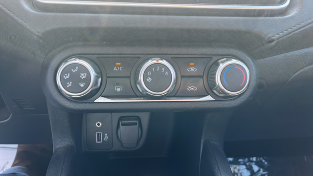 2023 Nissan Versa 1.6 S