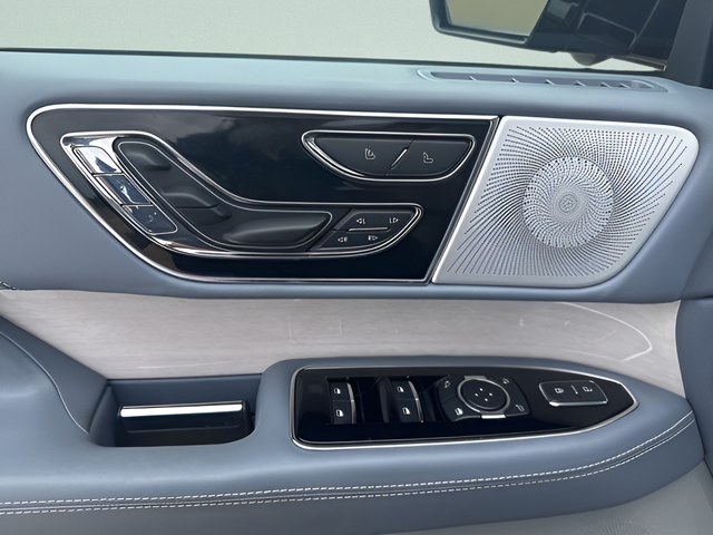 2024 Lincoln Navigator Black Label