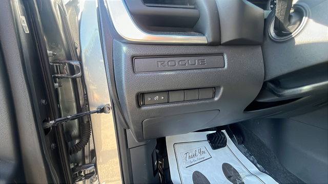 2022 Nissan Rogue S
