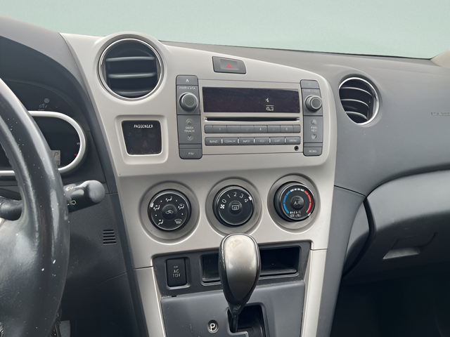 2009 Pontiac Vibe Base